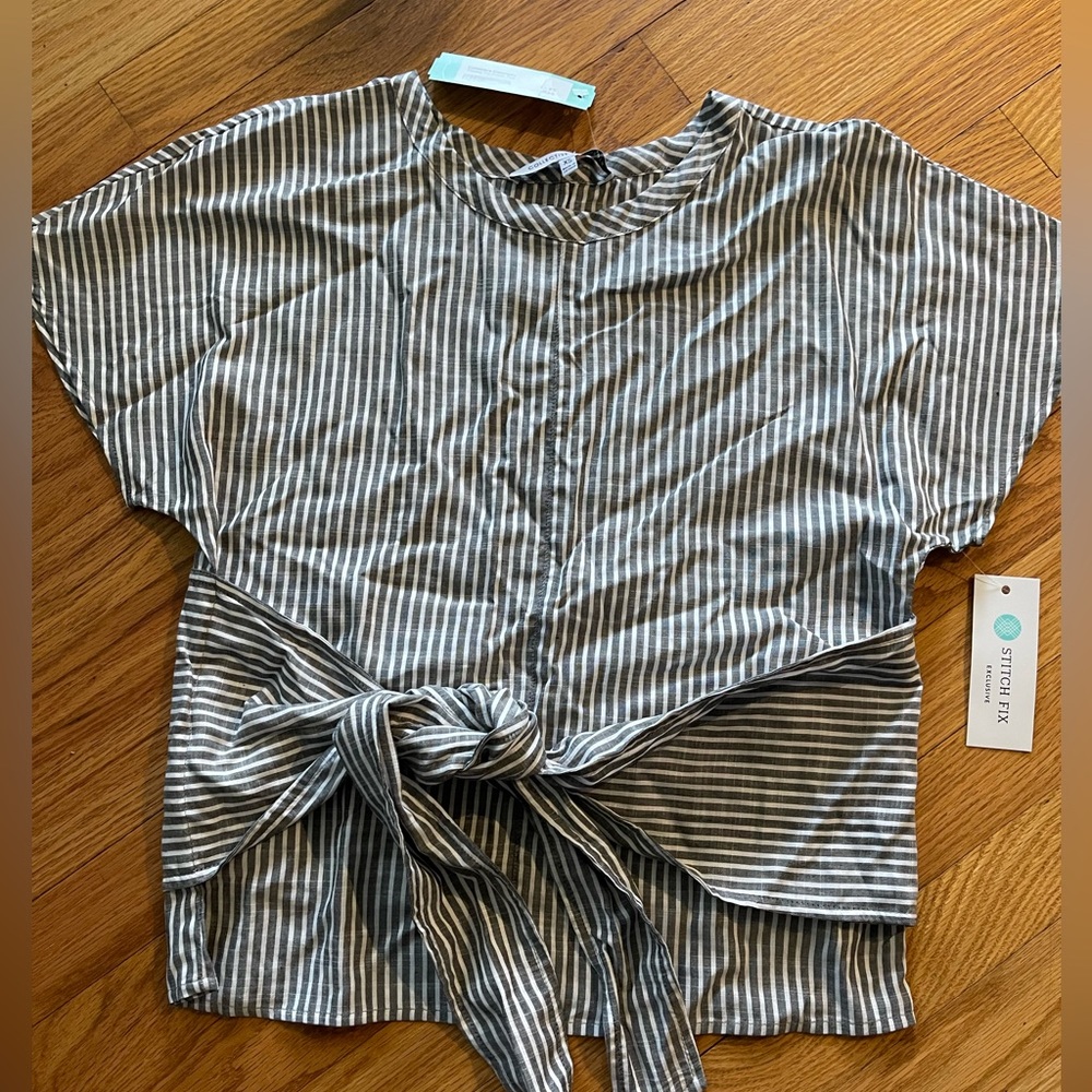 Collective Concepts Tresha Tie Front Too Grey XS